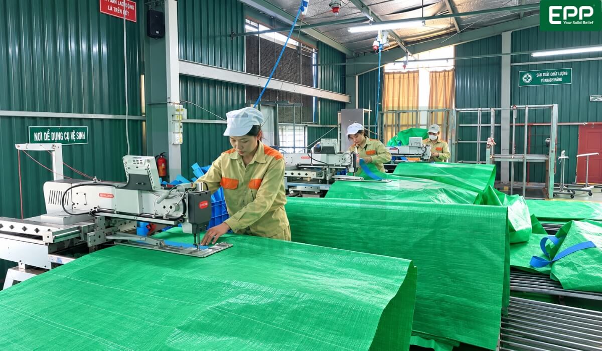Automatic sewing machine for FIBC bags in EPP Vietnam factory partner