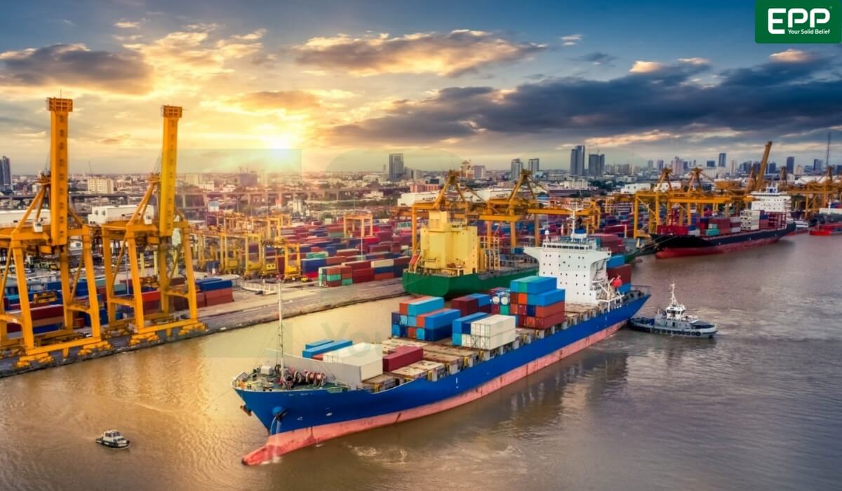 Shipping goods by containers