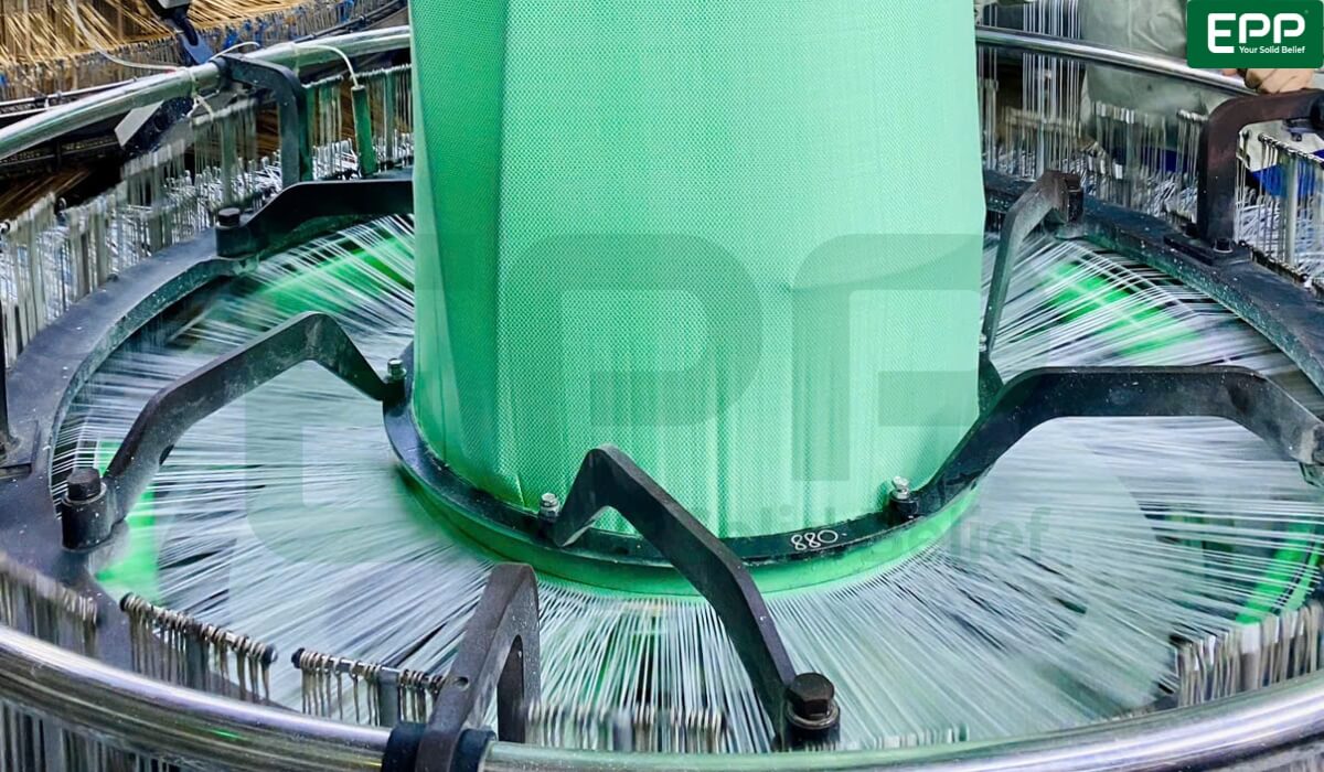 Heavy-duty woven polypropylene (PP) fabric structure.